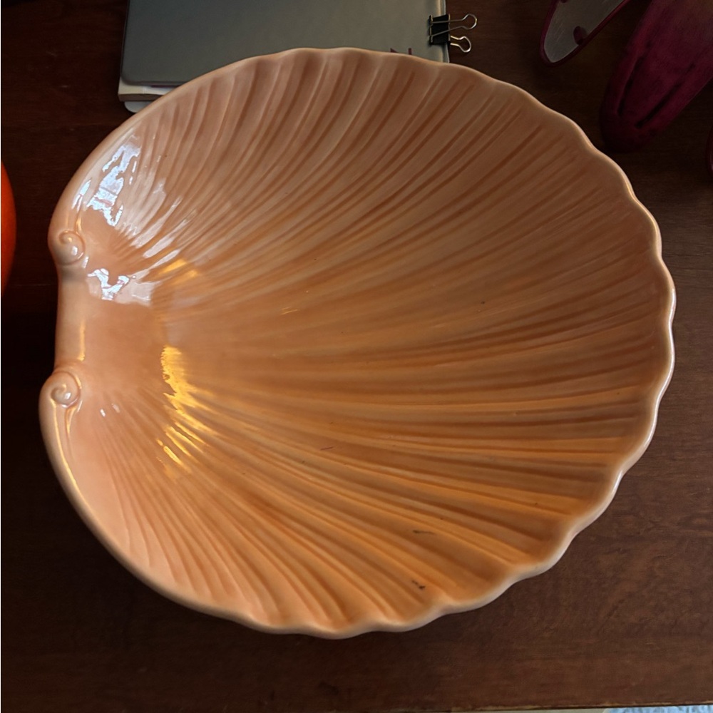 Scioto Molds Large Salmon Pink Shell-Shaped Ceramic Bowl Vintage